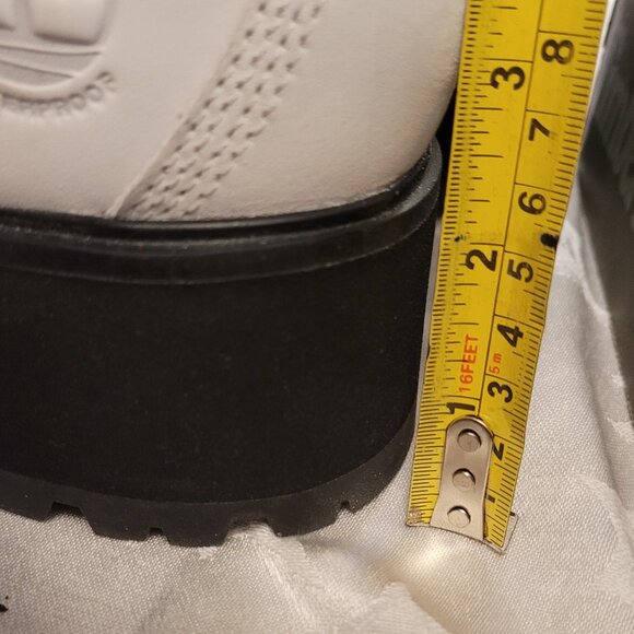 🎉NIB 🎉Timberland Kinsley 6 Inch Waterproof Boot White Nubuck - Picture 8 of 9